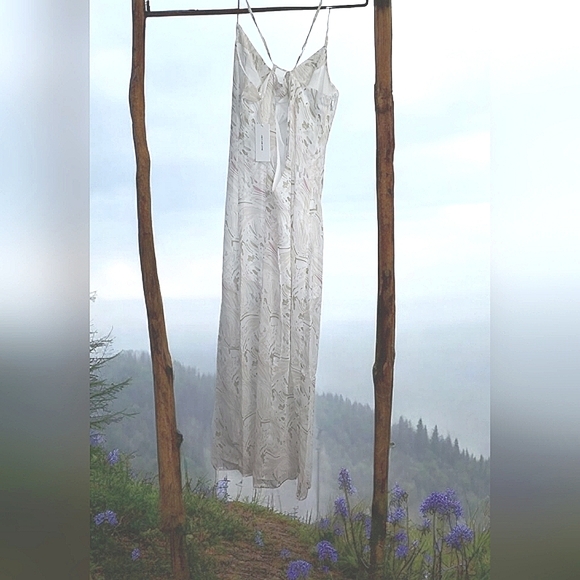 SILK SATIN MAXI DRESS WITH OPEN CROSS BACK STRAP - Picture 4 of 8